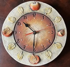 Rustikale Wanduhr