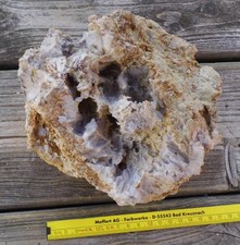 Kalkstein mir Quarzader  - 5,35 kg - Bergbau-Sammlungsauflösung