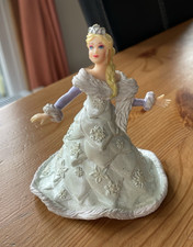 Figur von Papo, Prinzessin Eiskönigin 39103 von 2015