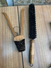 2 Vintage Holzgriff Bürsten klappbar Reise Kleiderbügel Bürste & Kleidung?