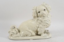 N92C31- Porzellan Figur Hund gemarkt W. K. C Graefenthal