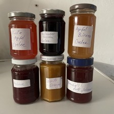 6 Gläser von je 210 ml