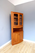 Eckvitrine Eckschrank DYRLUND Teak Holz Massiv Mid Century Schrank Vitrine