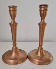 Zwei alte Kerzenleuchter aus der Biedermeierzeit, Kupfer, Höhe ca. 20 cm