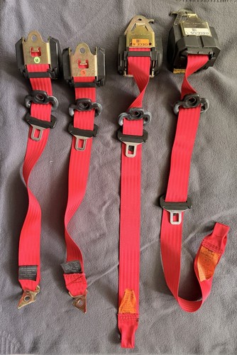 Satz rote gurte bmw e36 - rote,