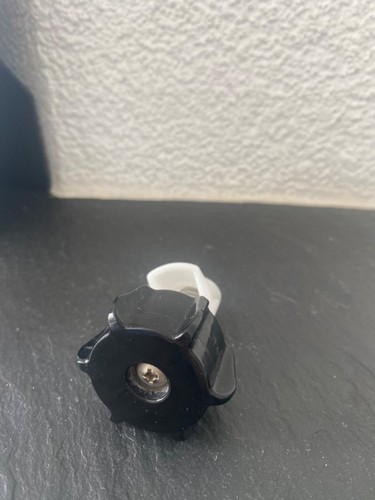 Auslassschraube schwarz für