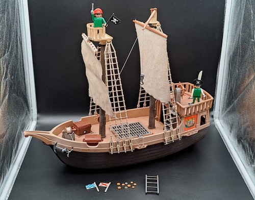 Playmobil piratenschiff aus - playmobil,