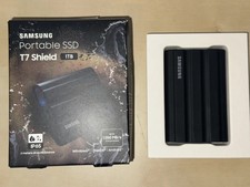 SAMSUNG Portable SSD T7 Shield PC/Mac Festplatte, 1 TB SSD, extern, Schwarz