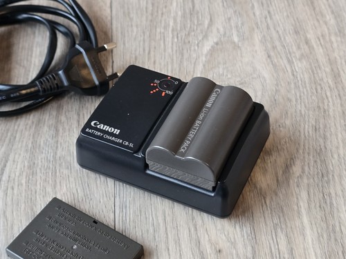 Canon battery charger - battery, cb