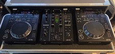 Pioneer DJ Set - Pioneer CDJ 350 x2 + Pioneer DJM 350 + Pioneer DJ Case