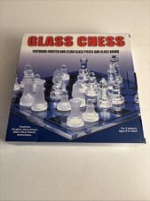 Glas Schach Glass Chess Set