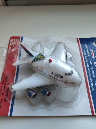 Delta airlines fun toy pull - airlines,