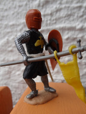 Timpo Toys Topfhelmritter seltene Variante mit Waffe und seltenem Schild