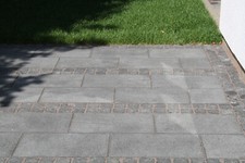 Bodenplatte Granit Dunkel