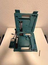 Makita 6095D Akku-Bohrschrauber 9,6V mit Ladegerät DC7100 & Akkus Koffer Bastler