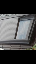 Dachfenster Rolladen mit Solarantrieb