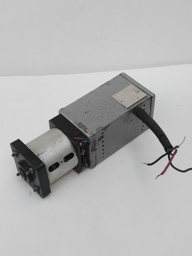 Alter kleiner elektromotor - elektromotor, typ