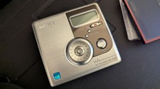 Sony Hi-MD Walkman MZ-NH900 /