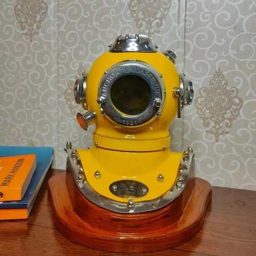 Taucherhelm für