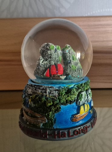 Schneekugel aus glas vietnam - schneekugel,