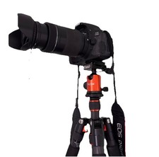 Canon EOS 650D, CANON  EF-S 55-250, 1 Akku, 1 Rollei Stativ - Zubehörpaket ++