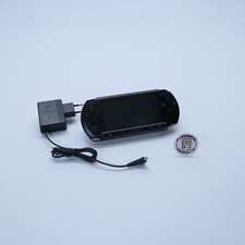 SONY PSP PLAYSTATON PORTABLE E1004 Spielekonsole + Ladekabel Zustand Gut| R10F5