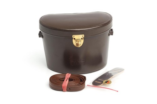 Carl zeiss leather - leather, keeper