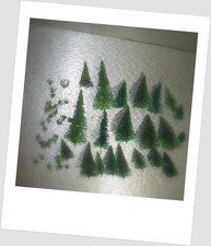 Konvolut Tannen und Sträucher H0 aus Anlagenrückbau