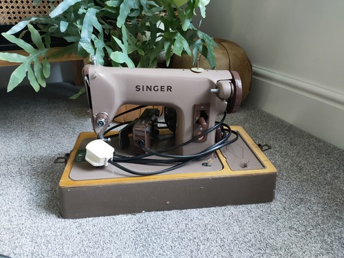 Rare vintage singer - vintage,