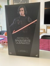 Hot Toys - Star Wars - Kylo