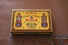eine alte Zigarettenschachtel- Kyriazi Fréres Finas -groß   - Alter ??