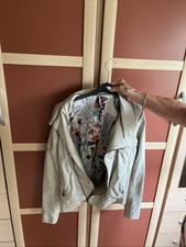 Echt Leder Größe S Ärmel Und Kragen abnehmbar.