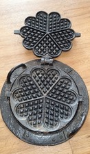 Antikes Waffeleisen, Gusseisernes Waffeleisen, mit Ofenring, Dachbodenfund, Erbe