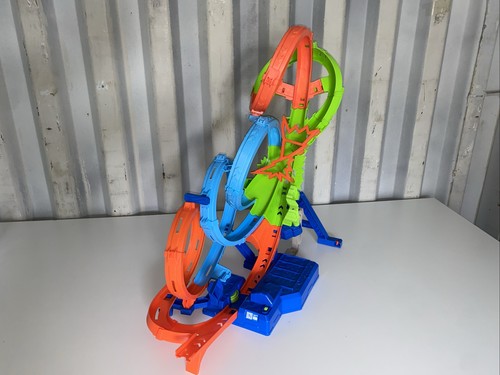Hot wheels track set loops - 4, 3