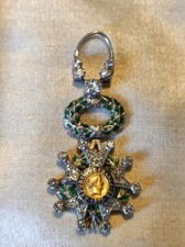 Ordensminiatur Ritter der Ehrenlegion, Glod/Platin mit Diamanten und Smaragd