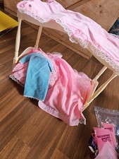 Barbie Mattel Bett Himmelbett 1980iger Jahre Rosa Herzen 
