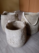 tolle Körbe Blumentöpfe in