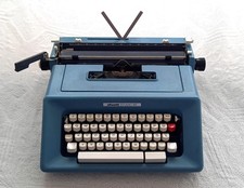 OLivetti Studio 46 Metallgehäuse Blau QWERTZ-Tastatur made in Spain