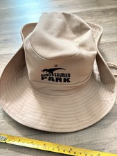 Dinosaurier park hut - dinosaurier, ranger