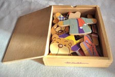 Holzkiste mit Holzpuzzle