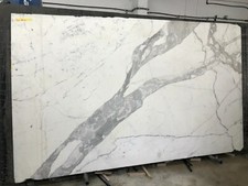 weisse Marmor Innenfensterbank