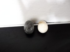 2 Marmor Eier / Steineier