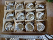 K2 /  12 alte Christbaumkugeln Lauscha Reflexkugeln Schnee Eiskristall Vintage