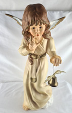 Imposanter Porzellan Engel mit