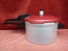 alter Schnellkochtopf Topf Kochtopf DDR Aluminium nicht geprüft als defekt