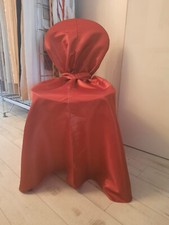 rote universal Husse für Stühle aus Satin 