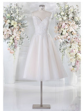 Brautkleid kurz Spitze Gr. 38 Farbe creme neu mit Etikett