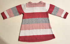 rosa Strickkleid, gestreift