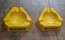 Ricard gelb und blau dreieckiger Aschenbecher Opalex opakes Glas Vintage 
