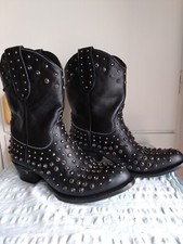 LANE BOOTS $400 BLACK CRYSTAL